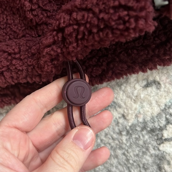 Lululemon Cinchable Fleece Zip-Up in Red Merlot - Picture 4 of 9